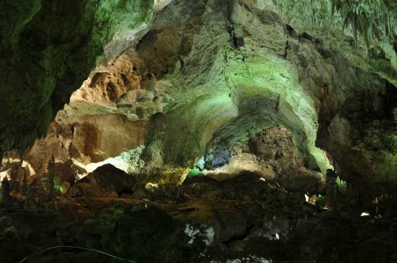 Iluminação do salão principal da caverna em Carlsbad Caverns National Park, no sul do Novo México, nos Estados Unidos